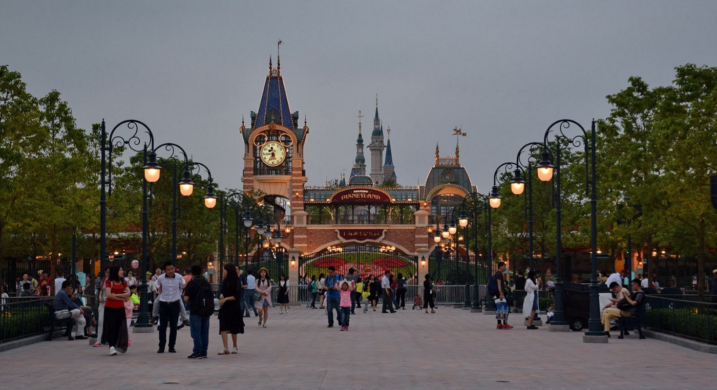 2016 年開幕的上海迪士尼樂園